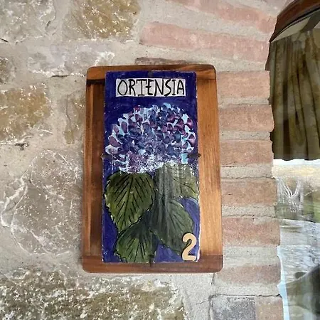 Residenza Collefiorito Aparthotel 3*