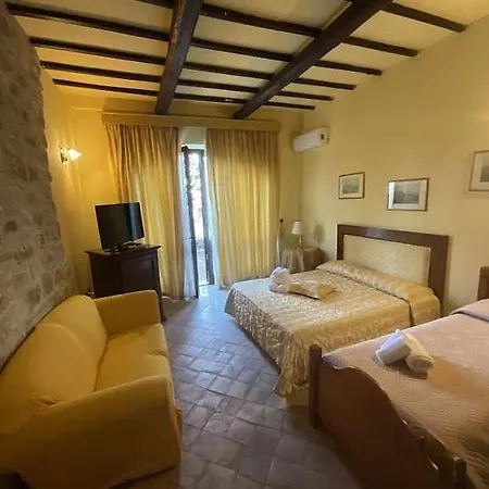 Residenza Collefiorito Apartmanhotel