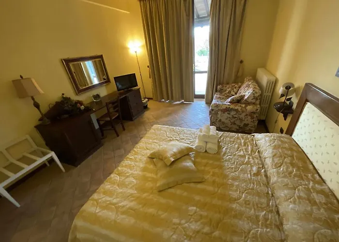 Residenza Collefiorito Aparthotel