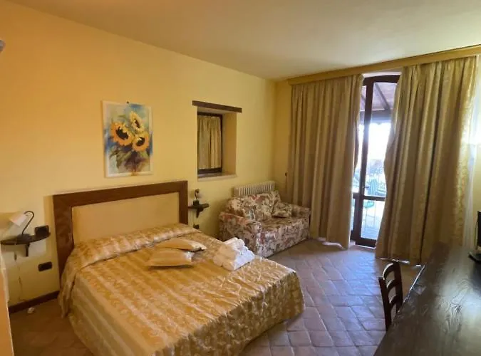 Residenza Collefiorito 3*