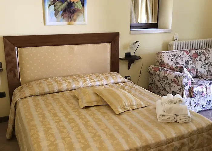 Aparthotel Residenza Collefiorito 3*